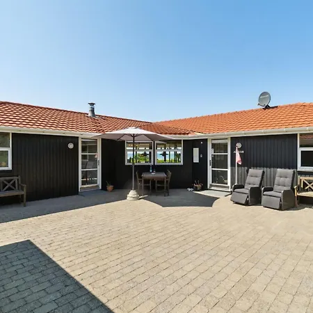 Garbine - 400m From The Sea By Interhome *